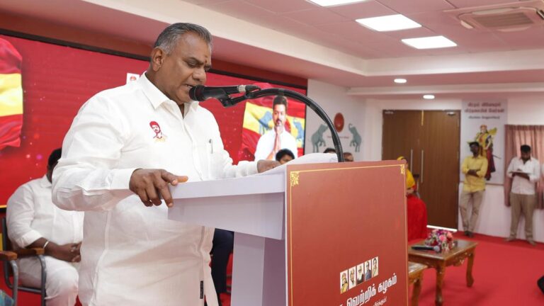 ஆட்சிக்கு வந்தால் தானே ரூ.10,000 தருவீங்க?: எடப்பாடிக்கு புஸ்ஸி ஆனந்த் கேள்வி