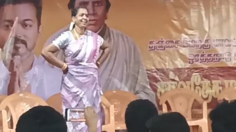 தவெக விழாவில் குத்தாட்டம் போட்ட தலைமை ஆசிரியை: அதிரடியாக சஸ்பெண்ட்