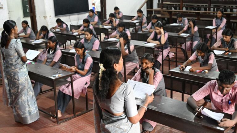 தமிழகத்தில் இன்று 10-ம் வகுப்பு பொதுத்தேர்வு தொடக்கம்