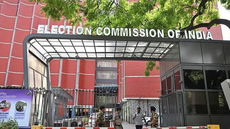 தேர்தல் விதிகளை மீறிய நெடுஞ்சாலைத்துறை… தேர்தல் ஆணையத்திடம் பரபரப்பு புகார்