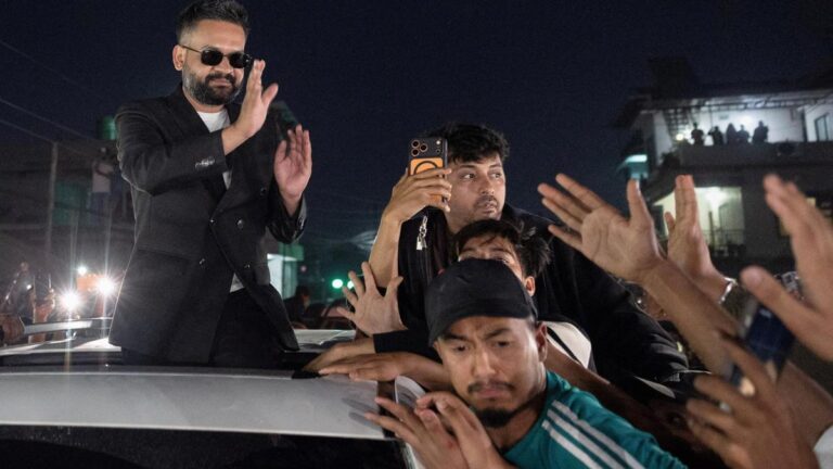 நேபாளத்தின் புதிய பிரதமராக ராப் பாடகர் பாலேந்திர ஷா பதவியேற்பு