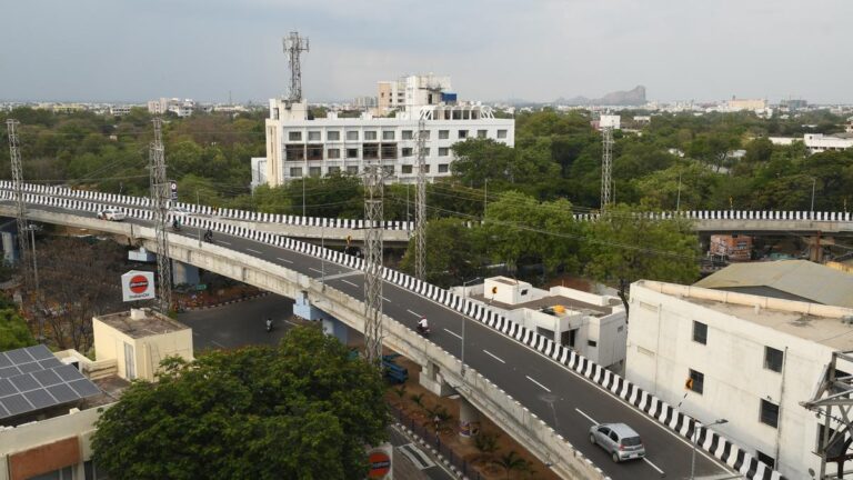 அதிர்ச்சி...நத்தம் பறக்கும் பாலத்தில் தொழிலாளி தற்கொலை