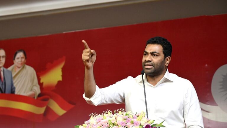 ஆதவ் அர்ஜூனா கூட்டத்தில் பாட்டில் வீசிய 2 பேர் கைது