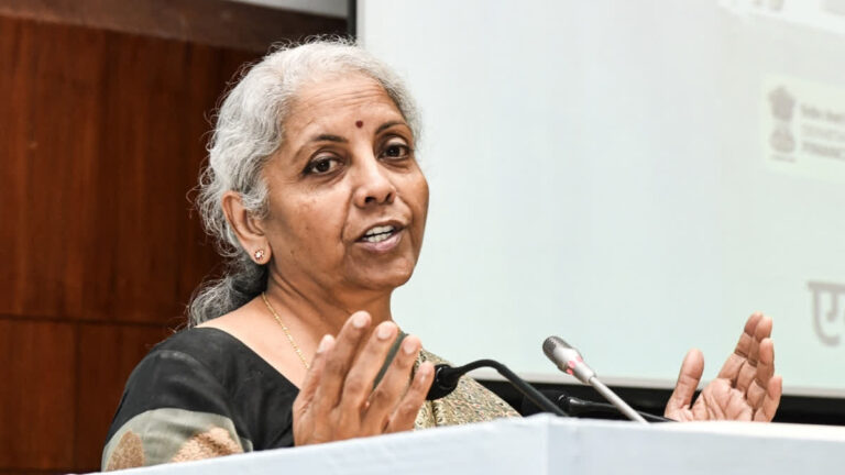 பொய்யான கதைகளை உருவாக்குவது முதல்வரின் வேலை:நிர்மலா சீதாராமன் பதிலடி