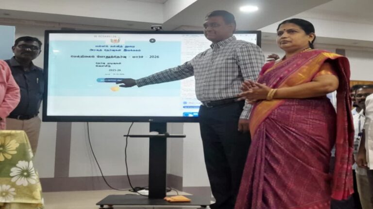 பிளஸ் 2 பொதுத்தேர்வு முடிவுகள் வெளியீடு… முதலிடம் பிடித்தது ஈரோடு!