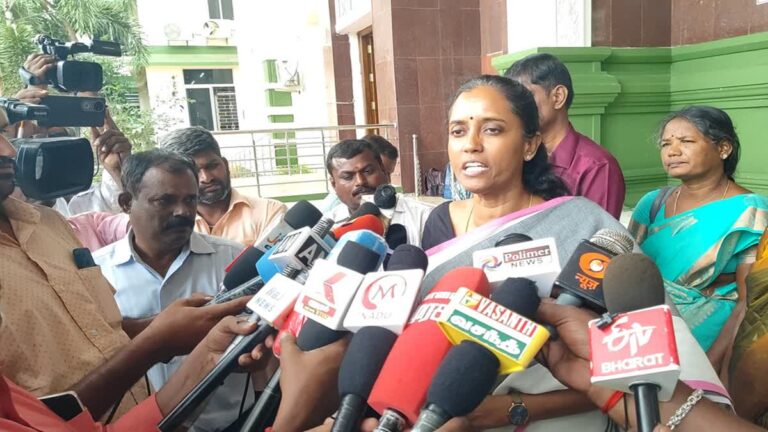 குதிரை பேர அரசியலை காங்கிரஸார் நியாயப்படுத்தினால் தவறு: ஜோதிமணி எம்.பி விமர்சனம்