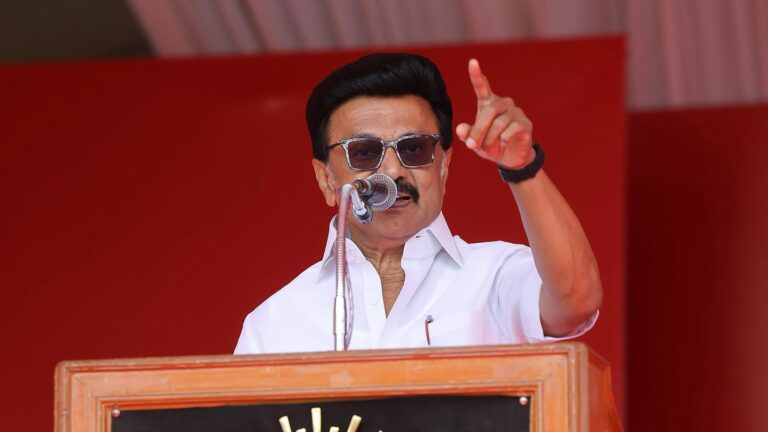 மக்களுக்குக் கொடுக்க மனசும், திறமையும் வேணும்: விஜய்க்கு மு.க.ஸ்டாலின் பதிலடி!