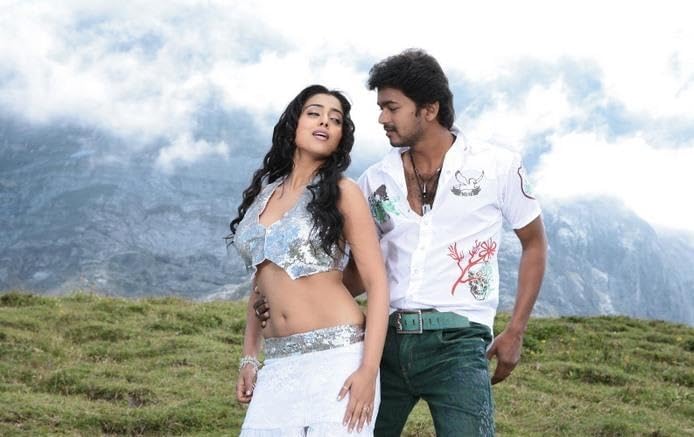 விஜய்யை ஆட்சி அமைக்க ஆளுநர் அழைக்க வேண்டும்:. நடிகை ஸ்ரேயா வலியுறுத்தல்