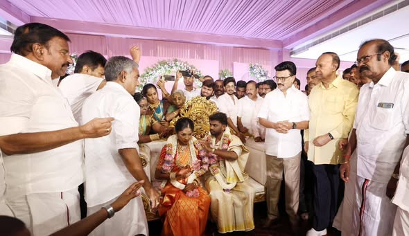 ஃபீனிக்ஸ் பறவையை போல திமுக எழுந்து நிற்கிறது:மு.க.ஸ்டாலின் முழக்கம்