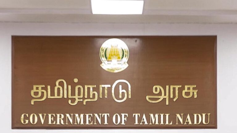 தமிழ்நாடு அரசு அலுவலகங்களில் லஞ்சமா?… வாட்ஸ் அப்பில் புகாரை தட்டுங்க!