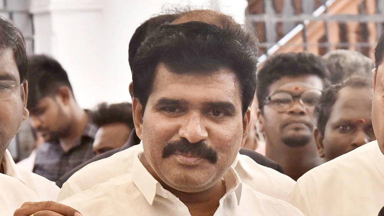 இது என்ன மக்கள் கொடுத்த தீர்ப்பா?: அமைச்சர் நிர்மல்குமார் ஆவேசம்