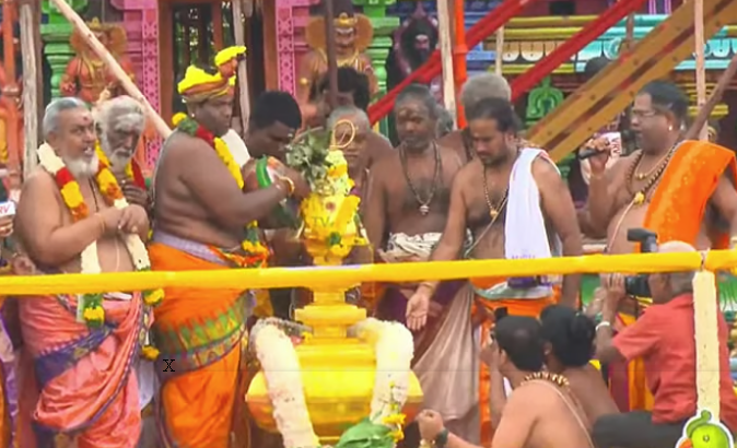 திருவிழா கோலம் பூண்ட மதுரை: மீனாட்சி அம்மன் கோயிலில் மகா கும்பாபிஷேகம்