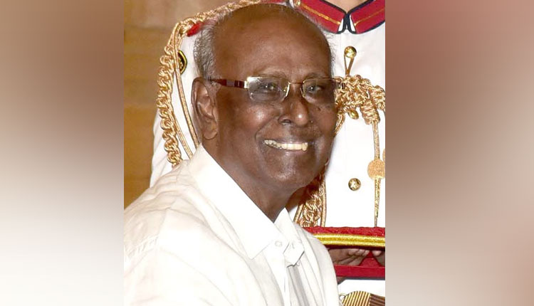 சாலமன் பாப்பையாவின் உடல் அரசு மரியாதையுடன் தகனம்