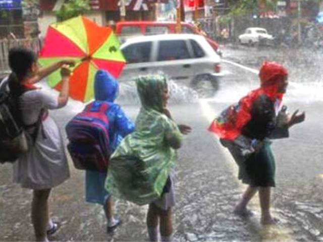 தமிழ்நாட்டில் கனமழை முன்னெச்சரிக்கை: பள்ளிகளுக்கு இன்று விடுமுறை