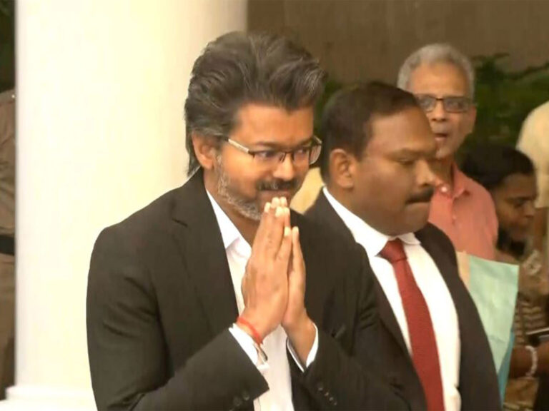 ஆந்திரா சென்றார் தமிழ்நாடு முதலமைச்சர் விஜய்!