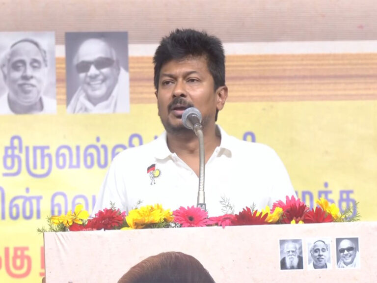 தமிழ்நாட்டில் ரவுடிகள் ராஜ்ஜியம் நடக்கிறதா?: உதயநிதி ஸ்டாலின் கேள்வி